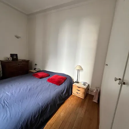 Typical Parisian Flat, Close To Metro & Bois *